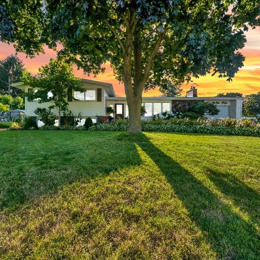 12 MCNAB DRIVE Grimsby